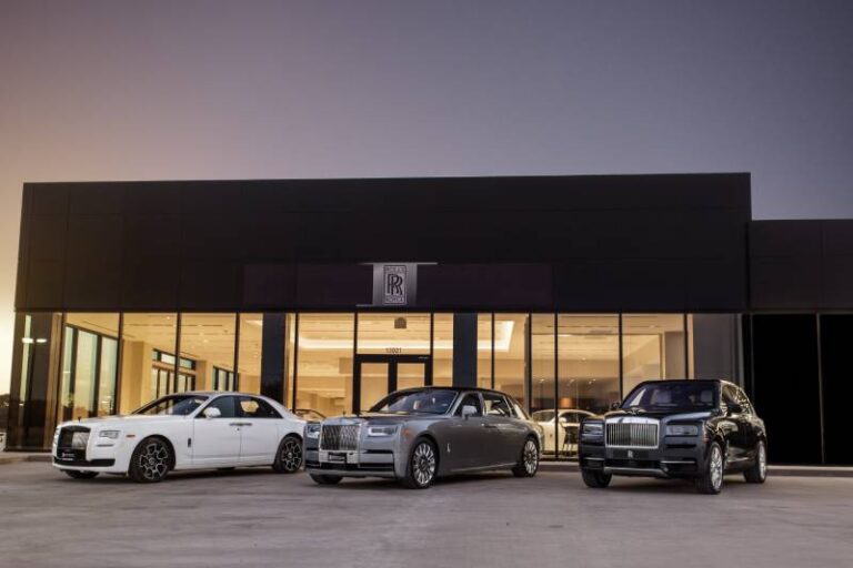 Rolls Royce North Houston 2021 Ghost Green White Store FrontRolls Royce North Houston 2021 Ghost Green White Store Front